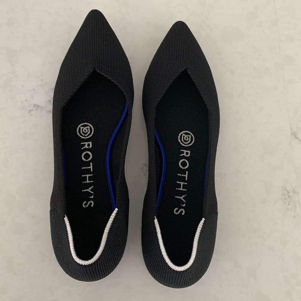 Black Pointed Toe Rothy’s